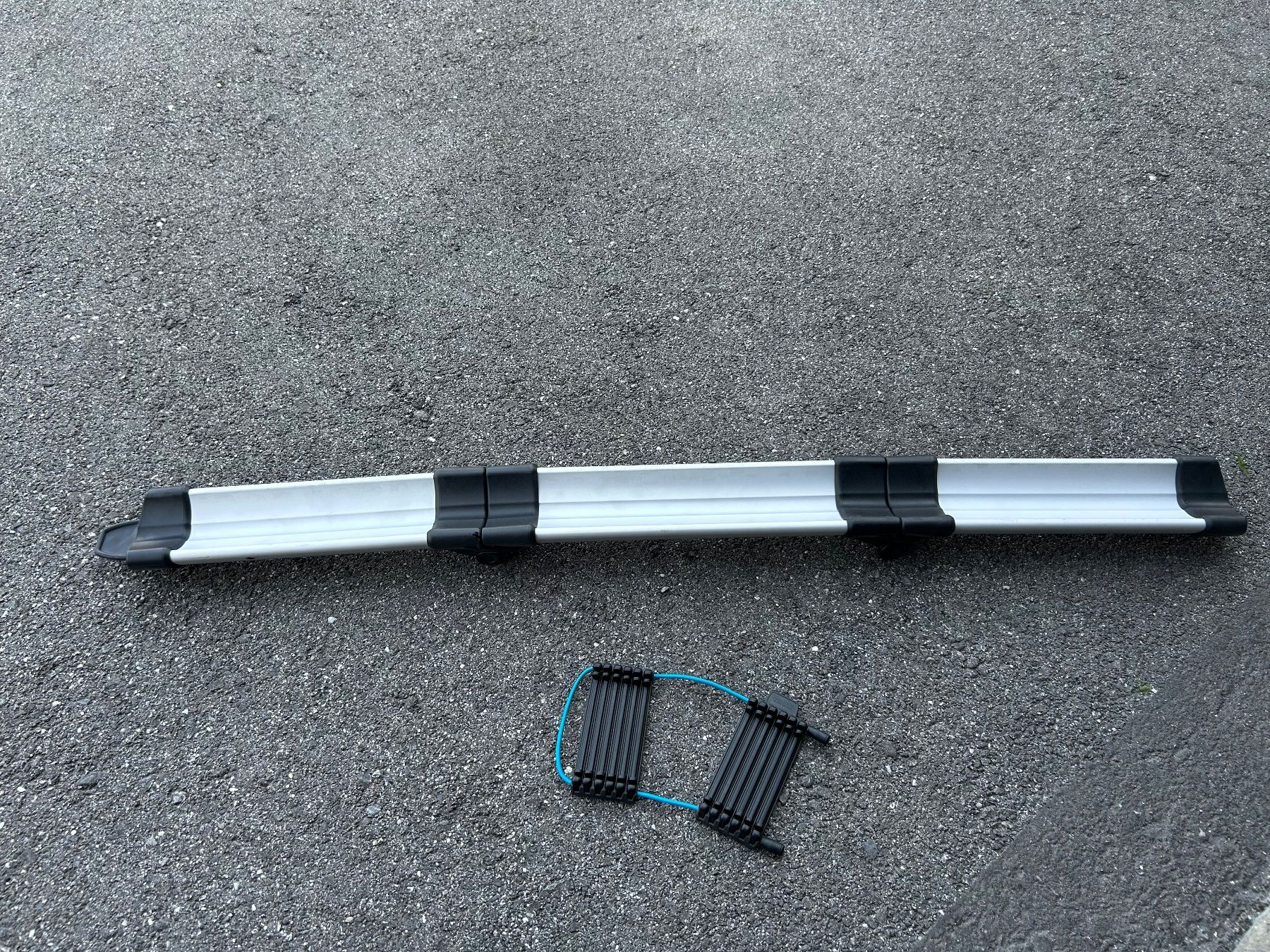 Attelages de remorque: Thule Easy Fold xt – D'occasion à Vella par roli1988 2