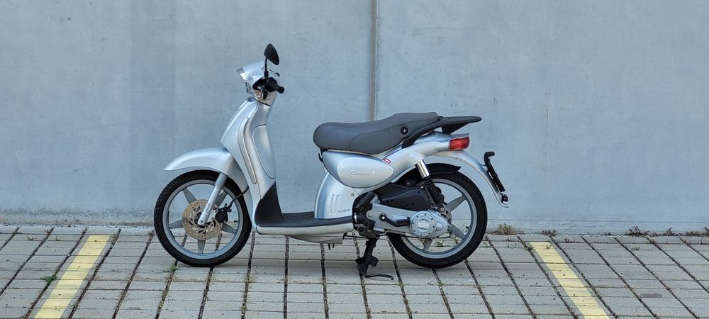 Aprilia Scarabeo 100 mit erst 8870 km! (D'occasion) à Trasadingen