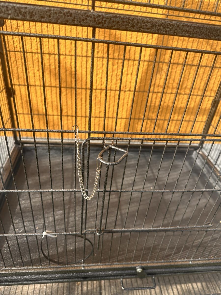 Cages, transport & sécurité: Large rolling cage - Perfect for your parrots 🦜✨ – D'occasion à Winterthur par aykutkozandagi 4