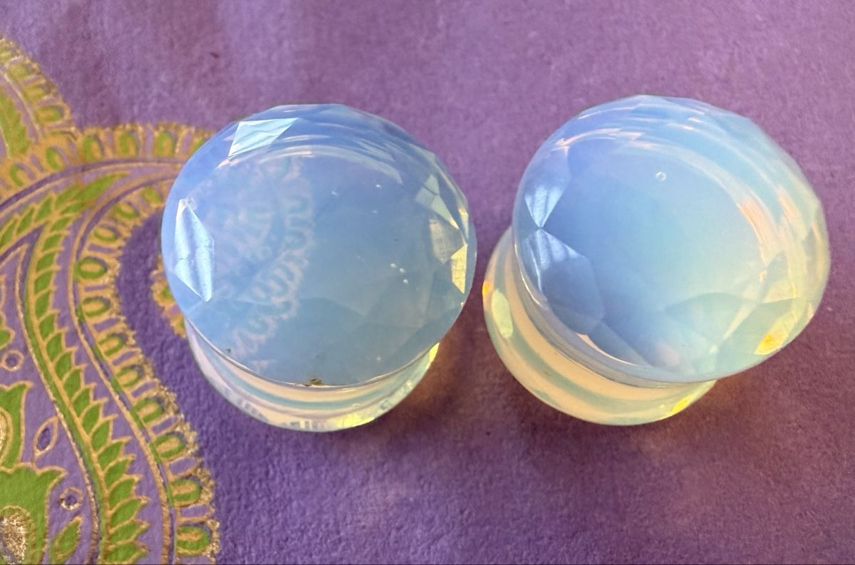 Gioielli per piercing: Acrylic Ear Plugs Ohrenschmuck Piercing – Usato da Birsfelden venduto da Soulseeker
