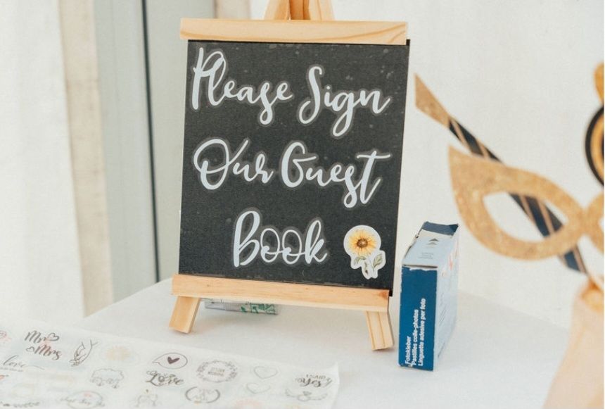 Tutte le decorazioni: Please sign our guestbook – Usato da Lumino venduto da ghi_x8jl