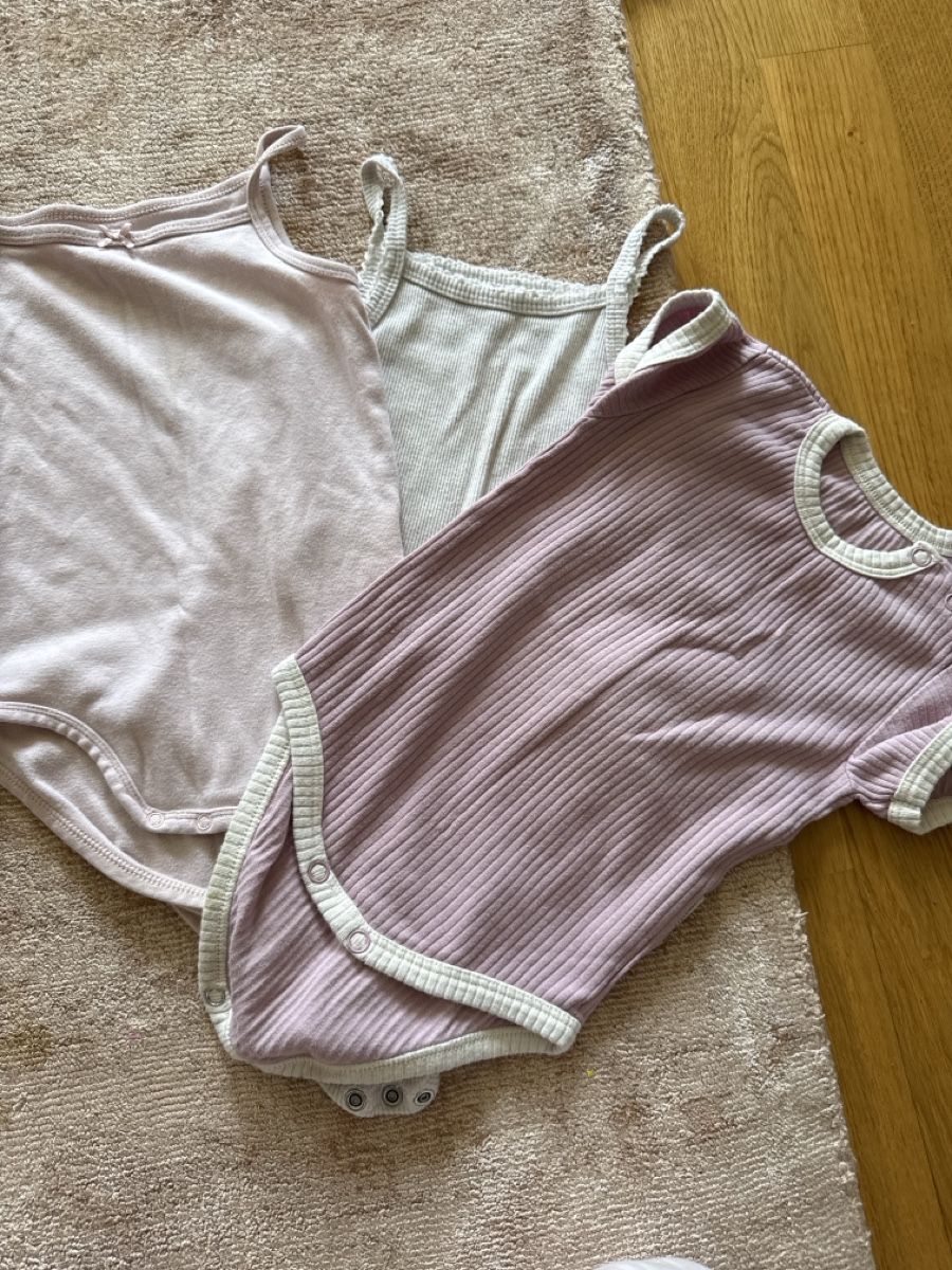Blouses, T-shirts & Tops: Mädchen body – D'occasion à Biglen par goz_h8dv