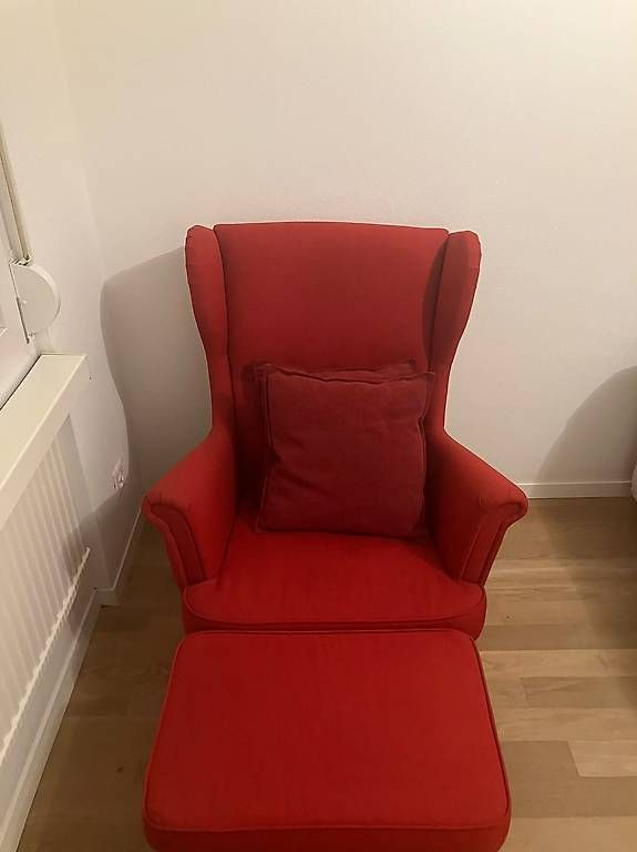 Poltrone: Ikea Strandmon Ohrensessel inkl. Hocker – Usato da Zürich venduto da lam_8mxt 1