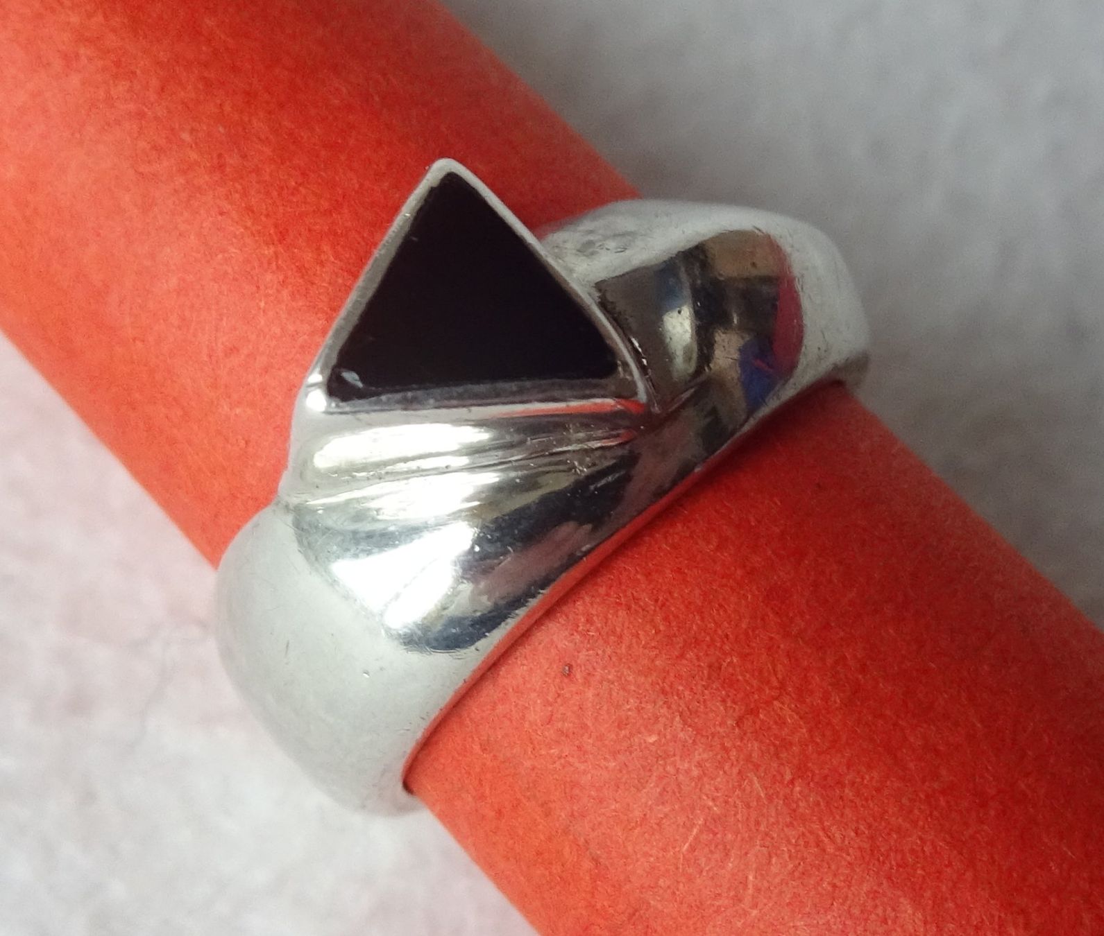 Anelli: Silberring mit schwarzem Stein – Usato da St.Gallen venduto da Paddington11