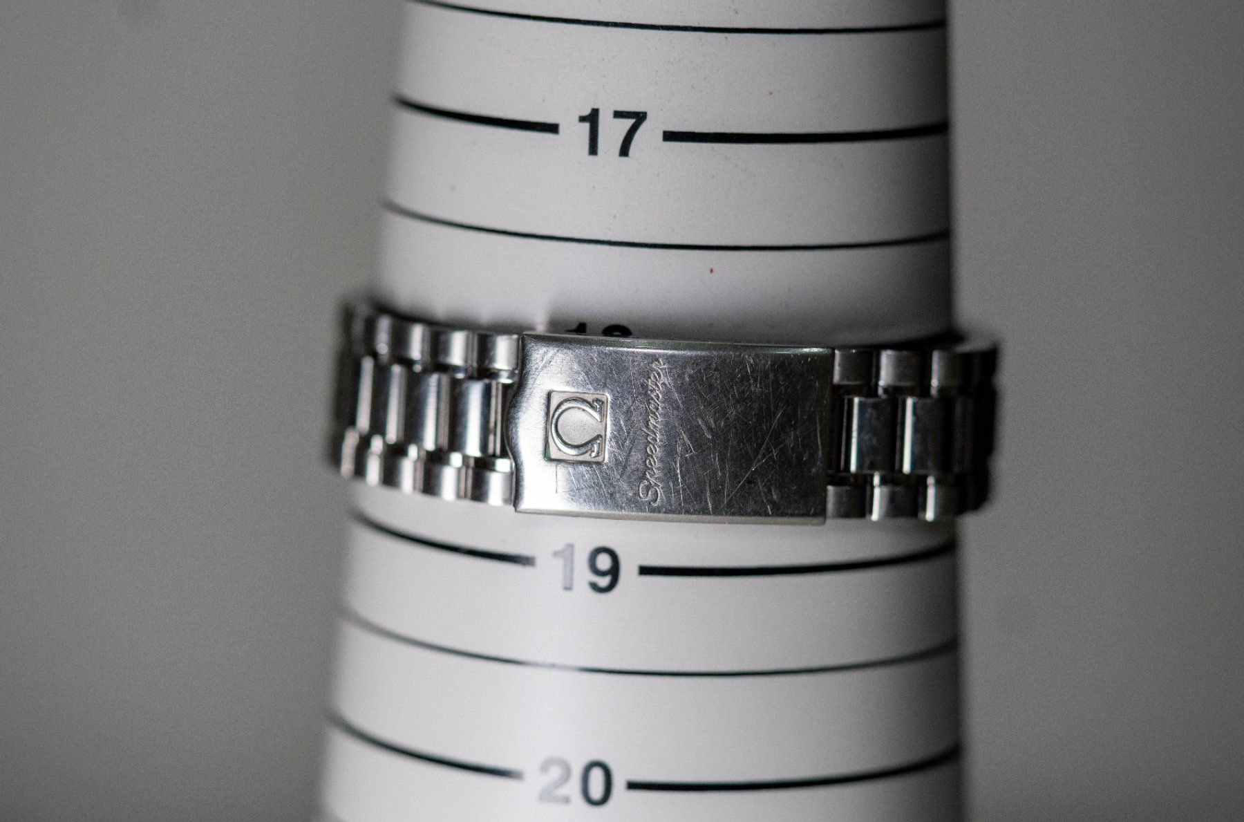 Omega Orologi: Omega Speedmaster Reduced Serviced 2025 – Usato da Genève venduto da Hiakoo 5