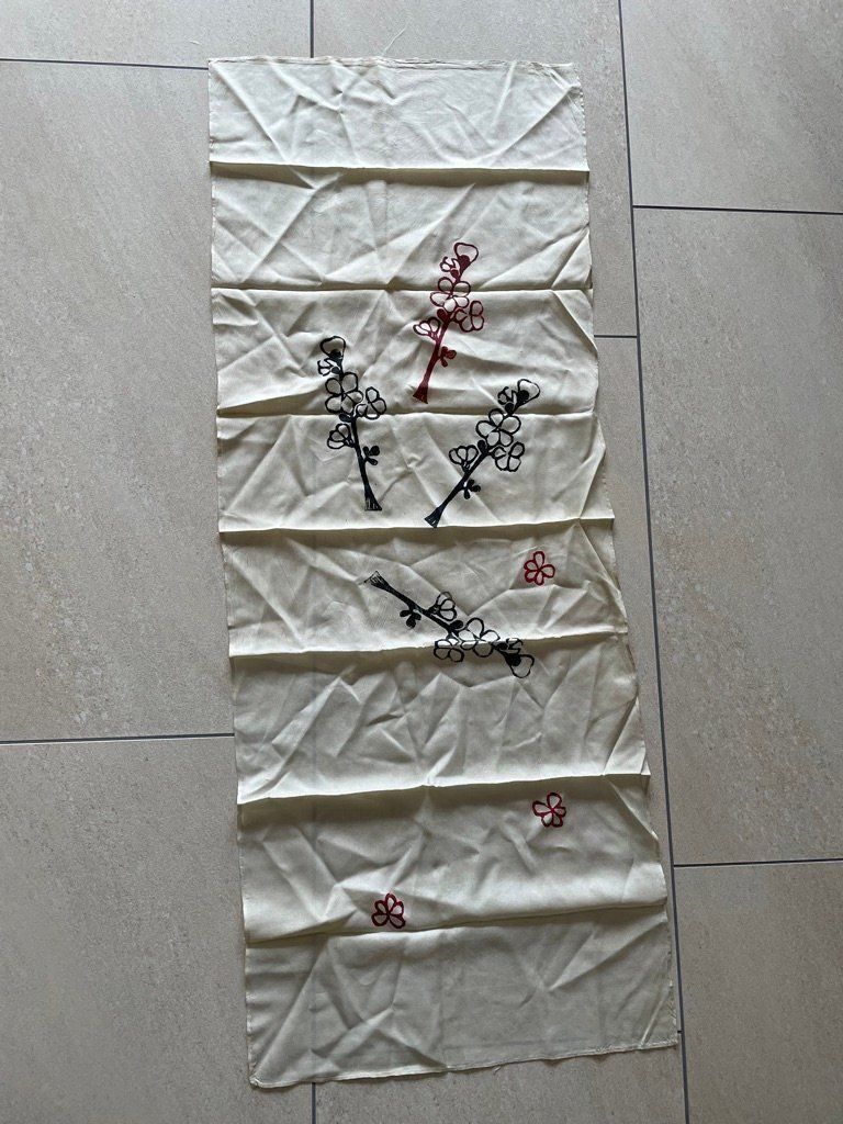 Foulard & Sciarpe: Seidenfoulard – Usato da Erlinsbach venduto da M.S.Sch