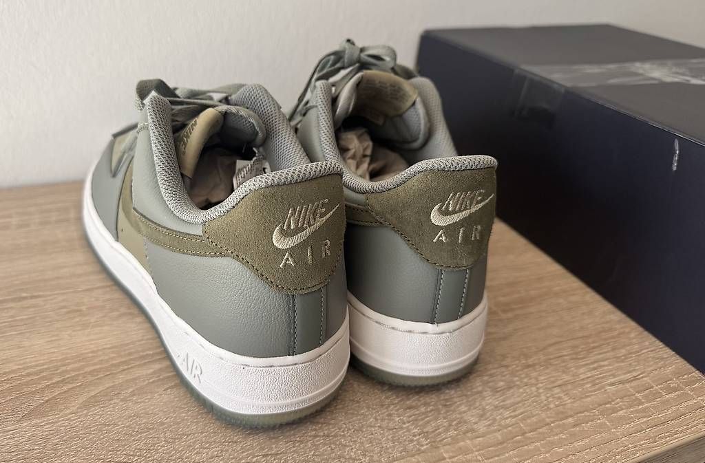 Scarpe da uomo: Nike Air Force 107 LV8 - 44.5 - Neu – Usato da Rheinfelden venduto da Cimbom1919 3
