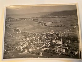 Cressier NE, Fotografie für Ansichtskarte 1948