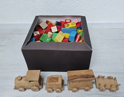 Holzbausteine-Set mit Holzzug - Kiste mit mehr als 7 kg!