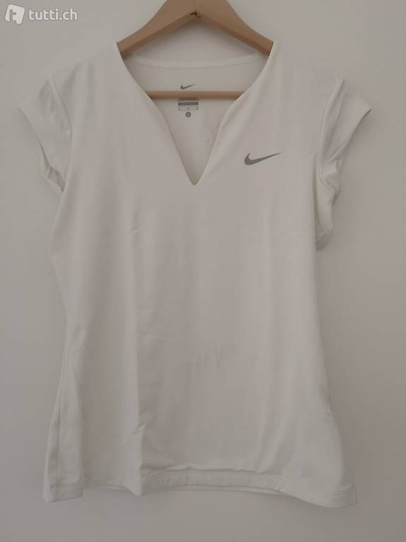 Nike T-shirt: Nike T-Shirt Gr. M, weiss – Usato da Roggwil BE venduto da mirjamsel