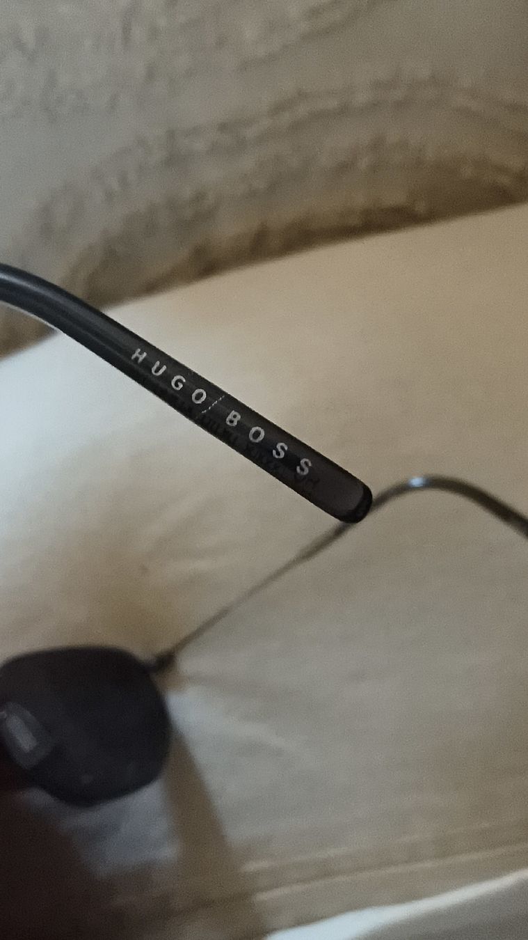 Hugo Boss Occhiali & Lenti: Sonnenbrille Hugo Boss  – Usato da Leimiswil venduto da Kallebulli 2
