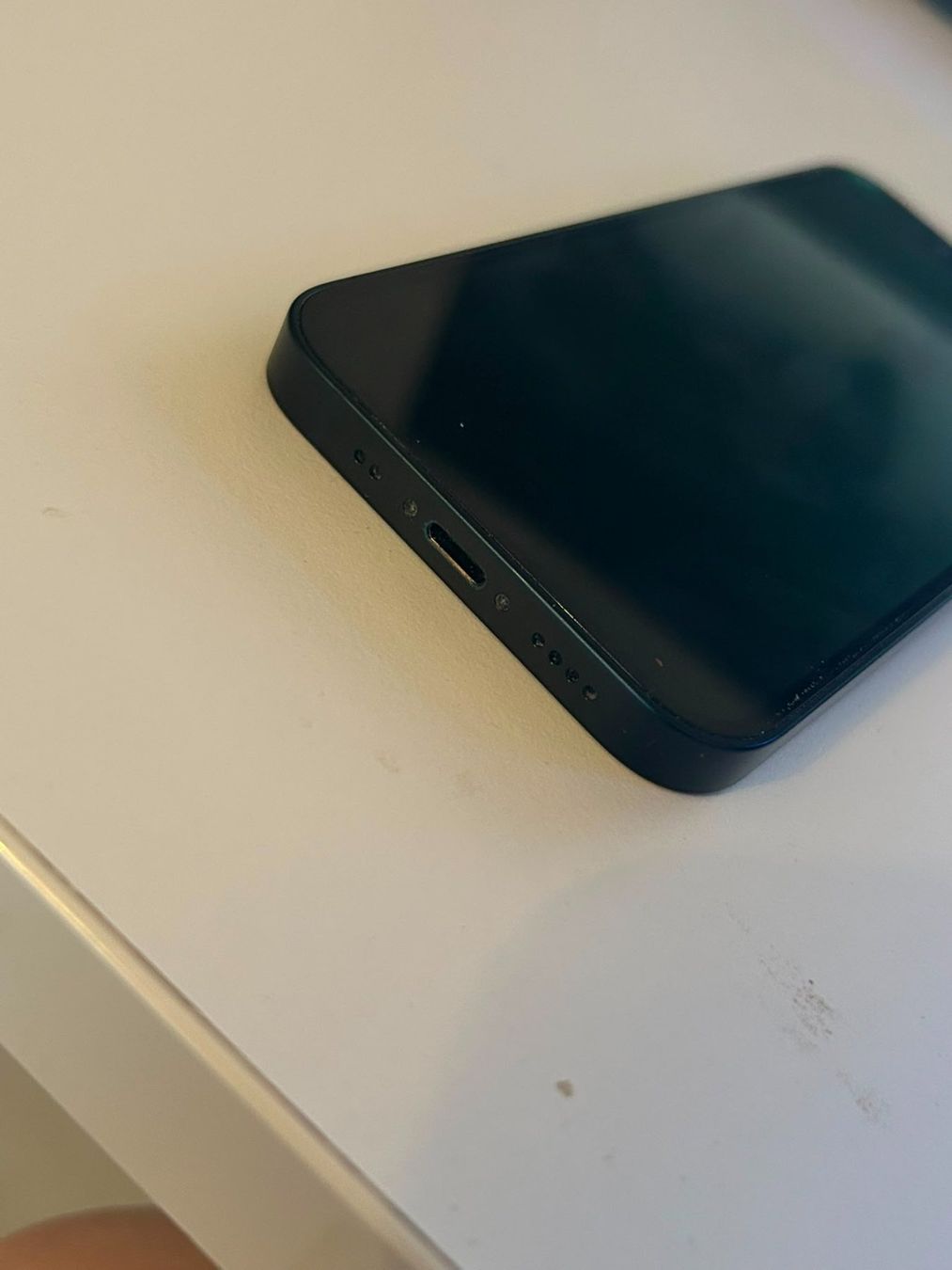Apple Telefoni cellulari / Smartphones: IPhone 13 Mini - Schwarz – Usato da Madetswil venduto da Luck_4_Ever 4
