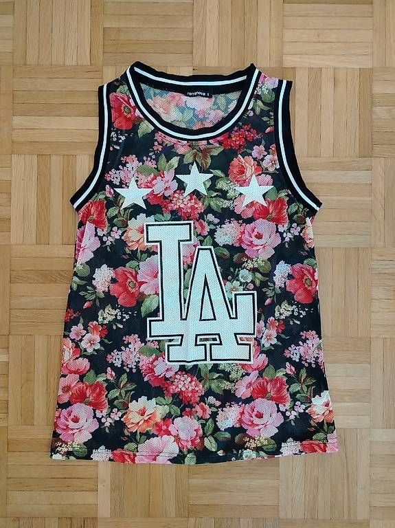 T-shirt: Maglietta da Basket – Nuovo (secondo la descrizione) da Davesco-Soragno venduto da Mia_sii 3