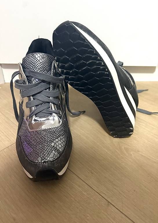Scarpe da donna: Sneaker con zeppa Nr.38 – Nuovo (secondo la descrizione) da Locarno venduto da Debi816 1