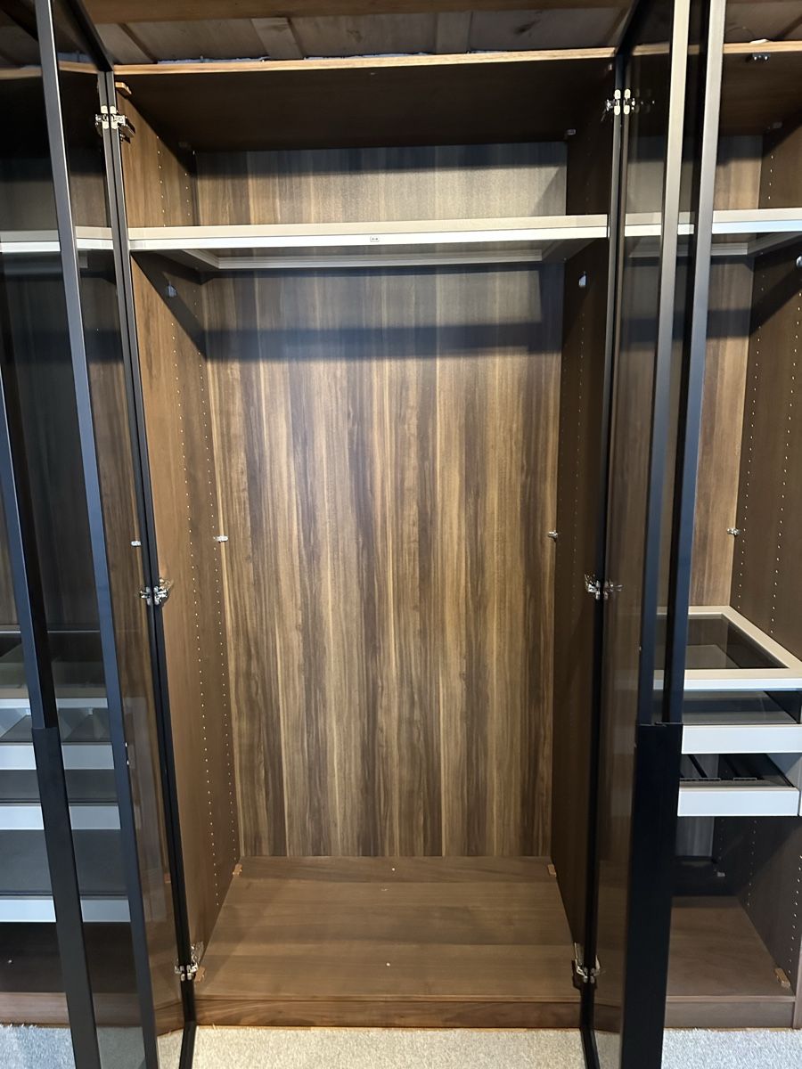 Armadi: Kleiderschrank – Usato da Biezwil venduto da Suter389 3