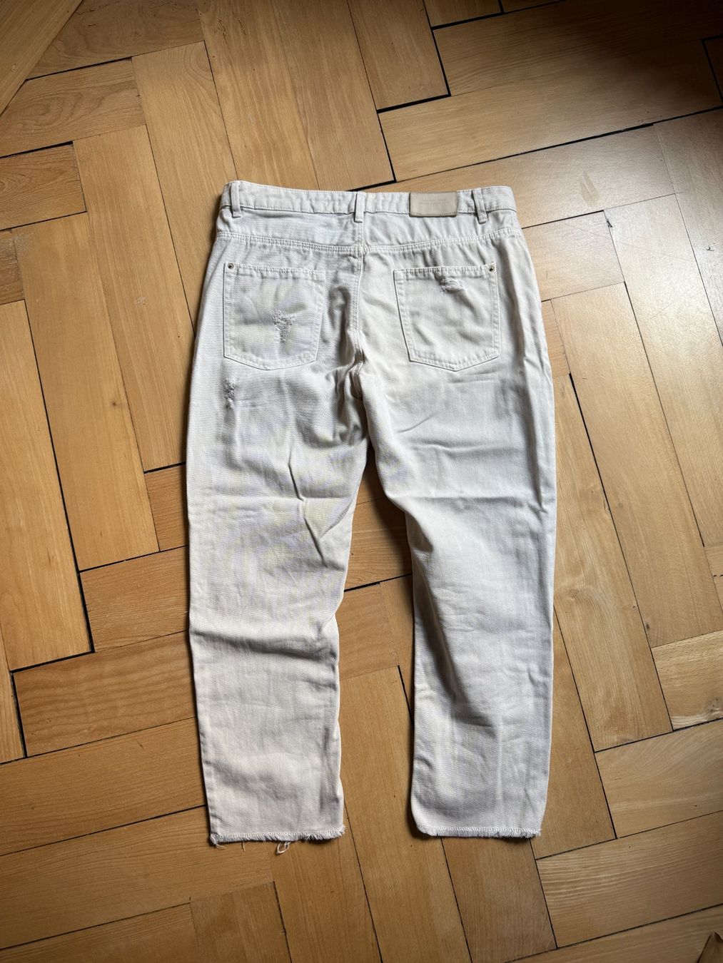 Zara Jeans: ZARA - Destroyed Jeans beige 40 – D'occasion à Zürich par Diazaio 2