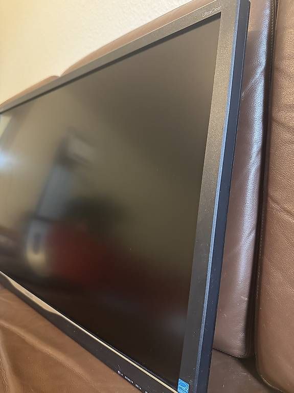 Monitor: 32" Monitor von Philips  – Usato da Eschenbach SG venduto da emgerold 2