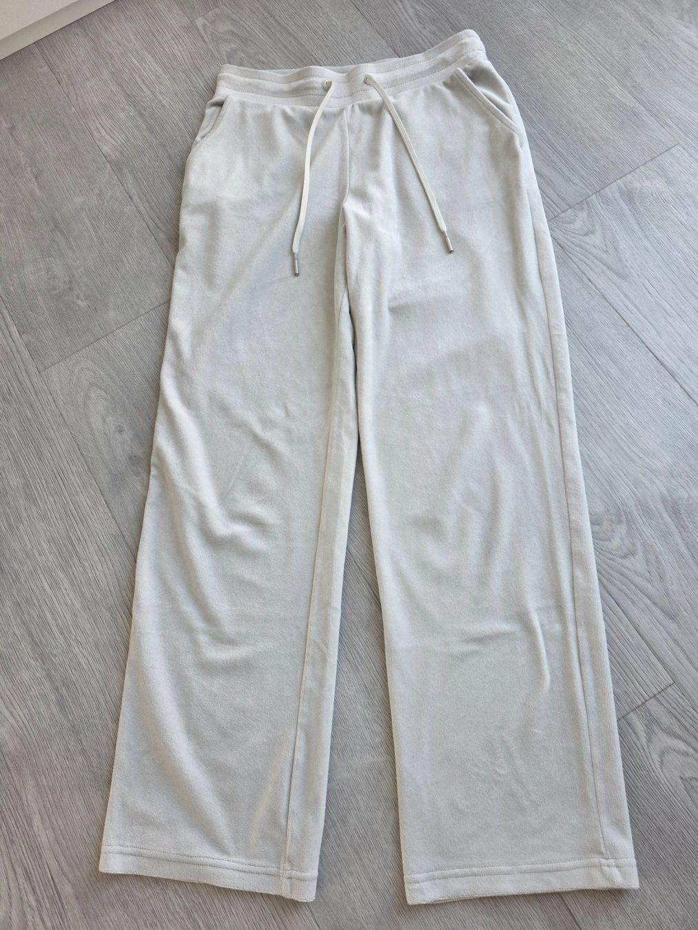 Pantaloni: Samt Hose  cremeweiss  Gr. S neuwertig – Nuovo (secondo la descrizione) da Langnau am Albis venduto da kktdora