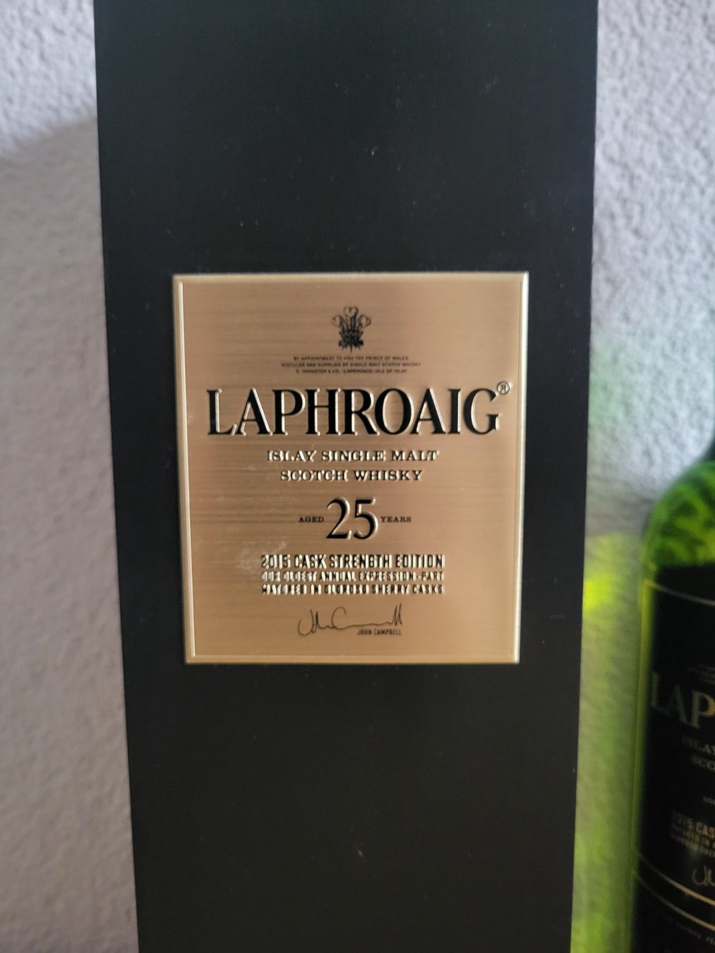 Laphroaig Bevande alcoliche: Laphroaig 25 (2015 Release) – Nuovo e nell'imballaggio originale da Morlon venduto da yan_y92p 3