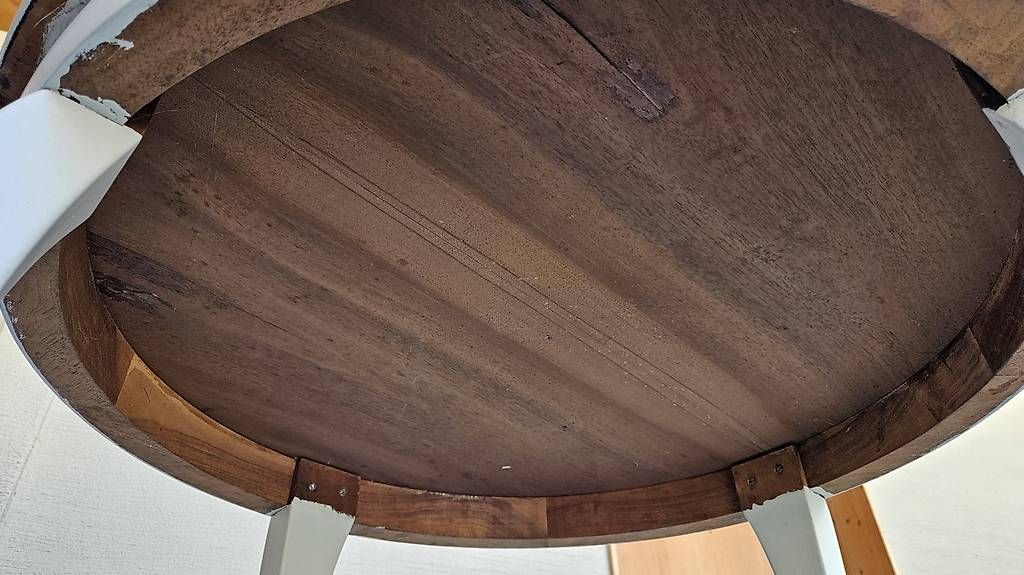 Tavoli: Runder Holztisch – Usato da Lützelflüh-Goldb venduto da tomwunderlich 3