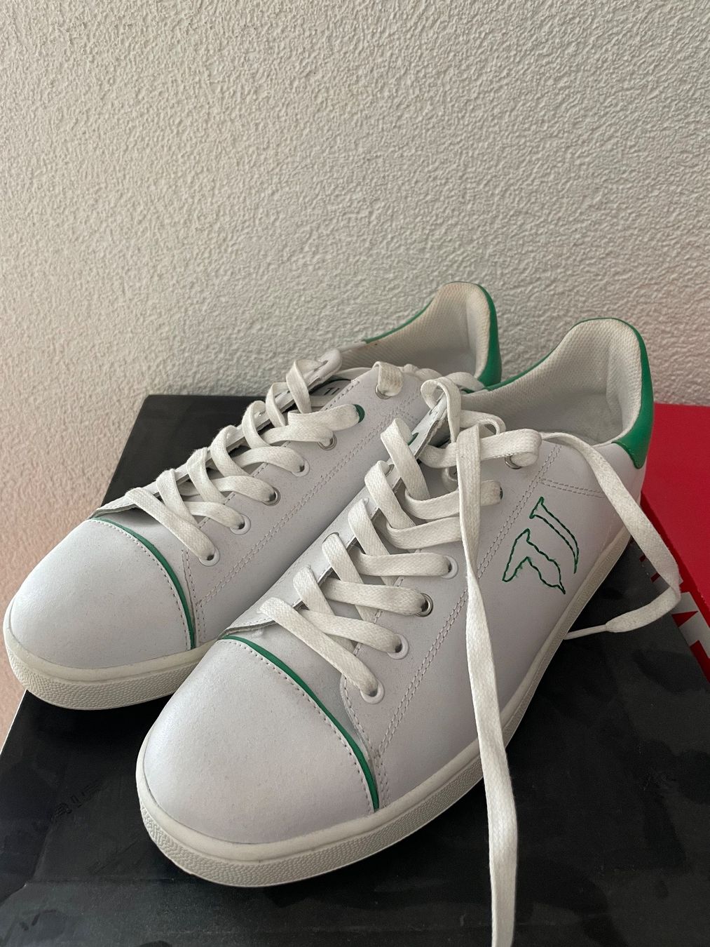 Trussardi Scarpe da uomo: Sneaker Trussardi - Taille 45 EU – Usato da Matran venduto da Miraleo