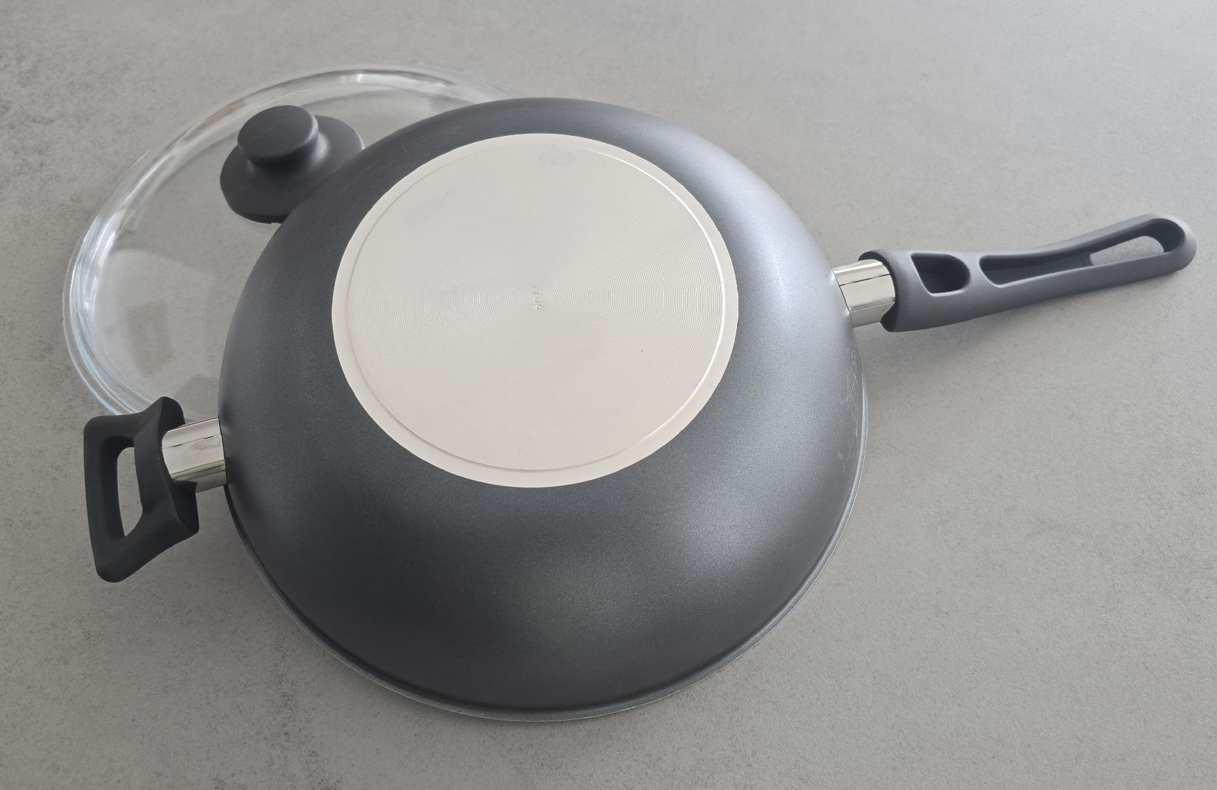 Padelle: Wok Pfanne mit Glasdeckel, neuwertig – Usato da Disentis/Mustér venduto da cla_l9hf 3