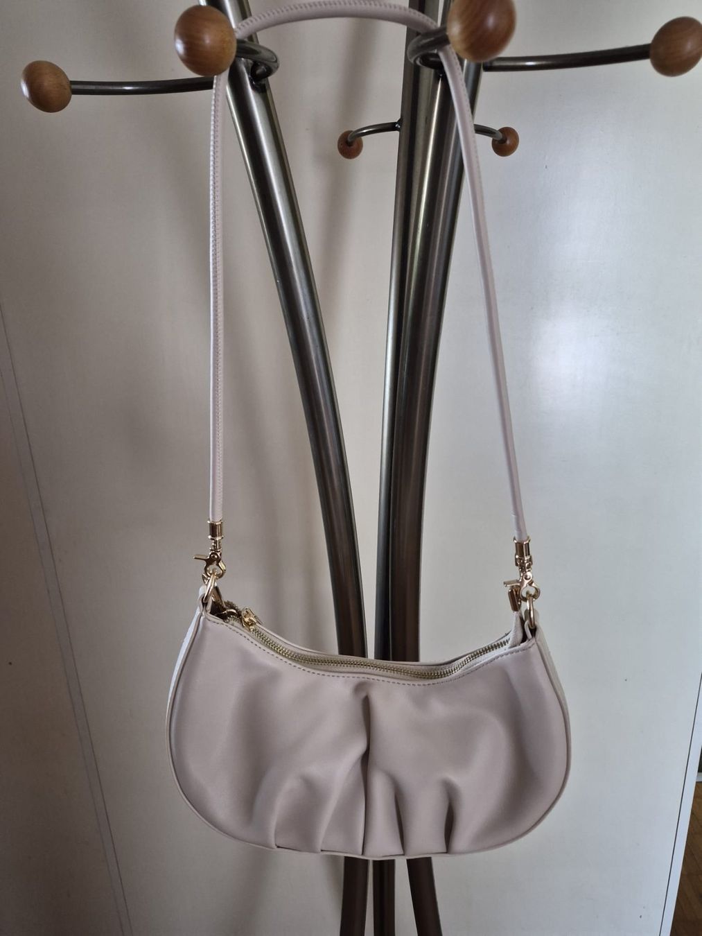 Borse da donna: Markenhandtasche Seidenfelt – Nuovo (secondo la descrizione) da Brüttisellen venduto da Stargate39 3