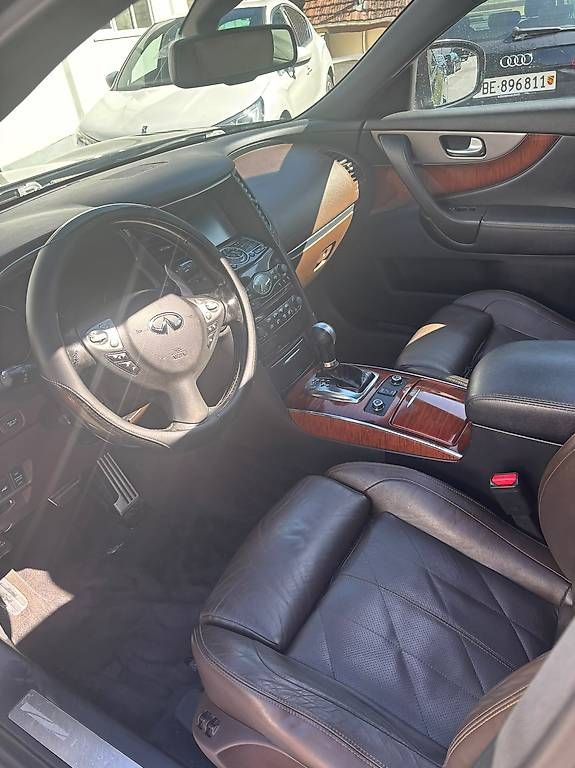 Autos: Infiniti FX30d S – Gebraucht aus Glarus von Alpenvolt 5