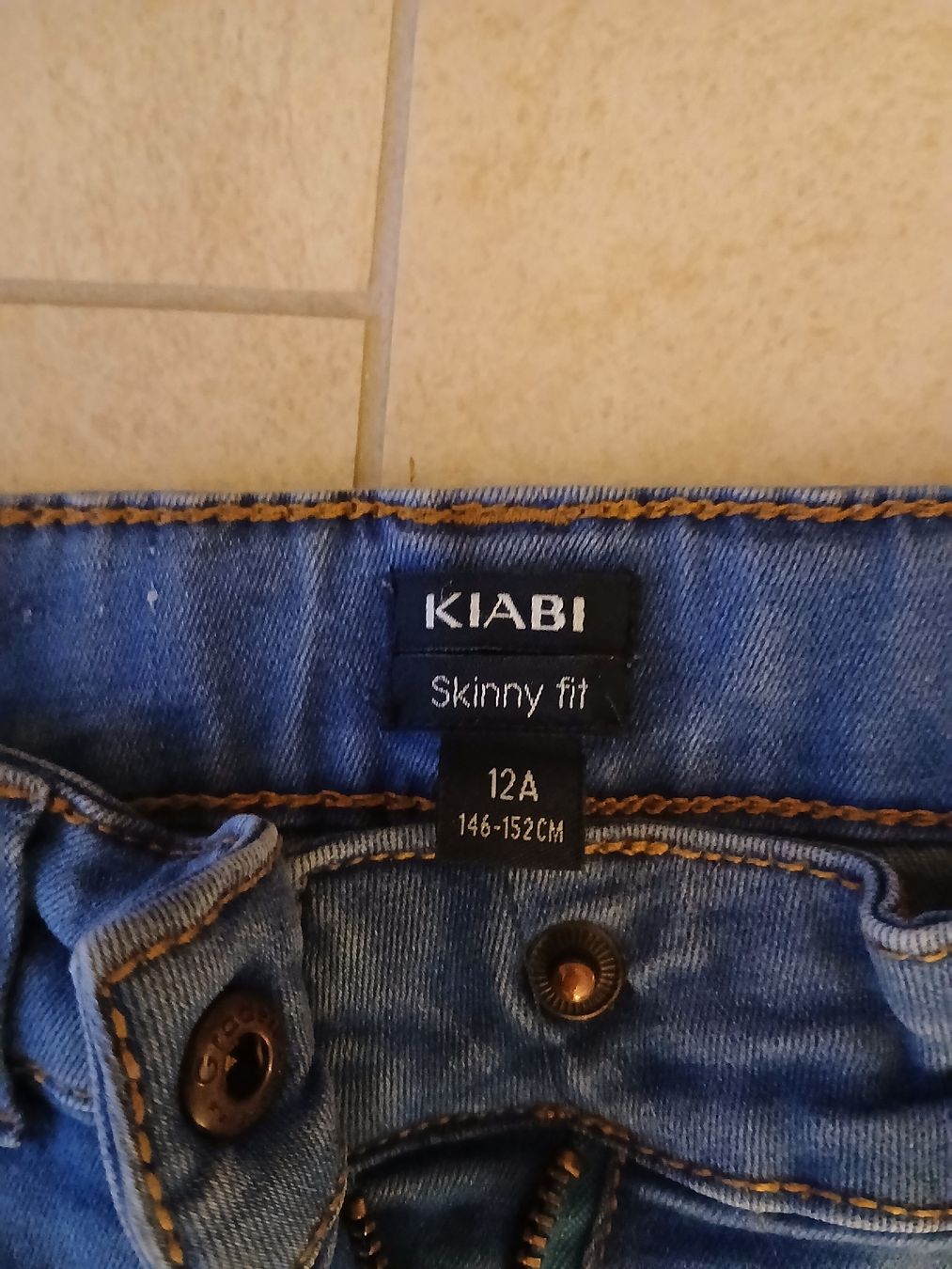 Pantaloni: 3er Set Mädchen Jeans, Gr. 146-158 – Usato da Liestal venduto da piperpa 1