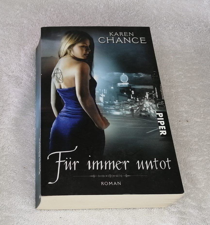 Libri: Vampire-Buch /Karen Chance – Usato da Grächen venduto da Hel7890