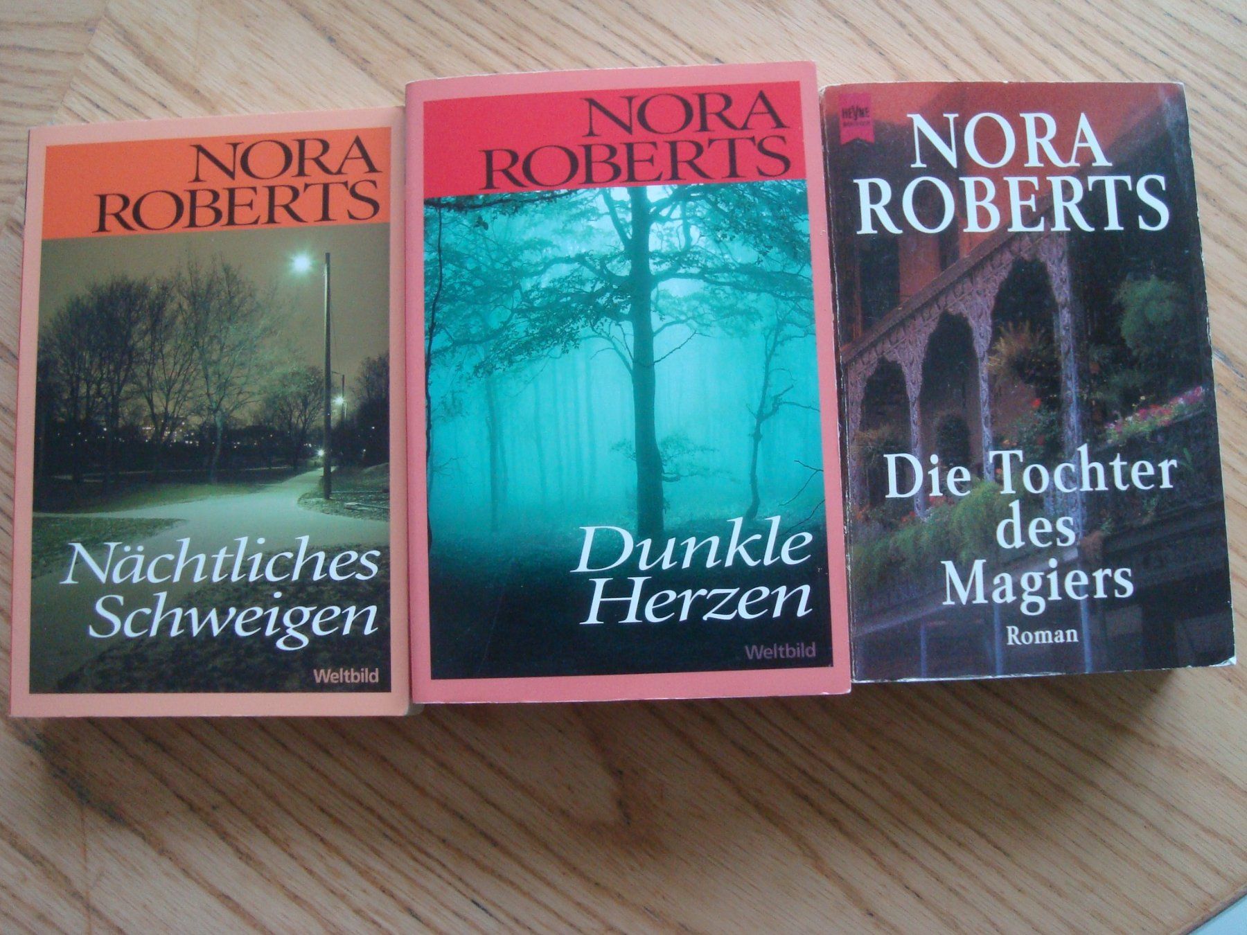 Libri: Nora Roberts (3 Bücher) – Usato da Aesch LU venduto da wysshan