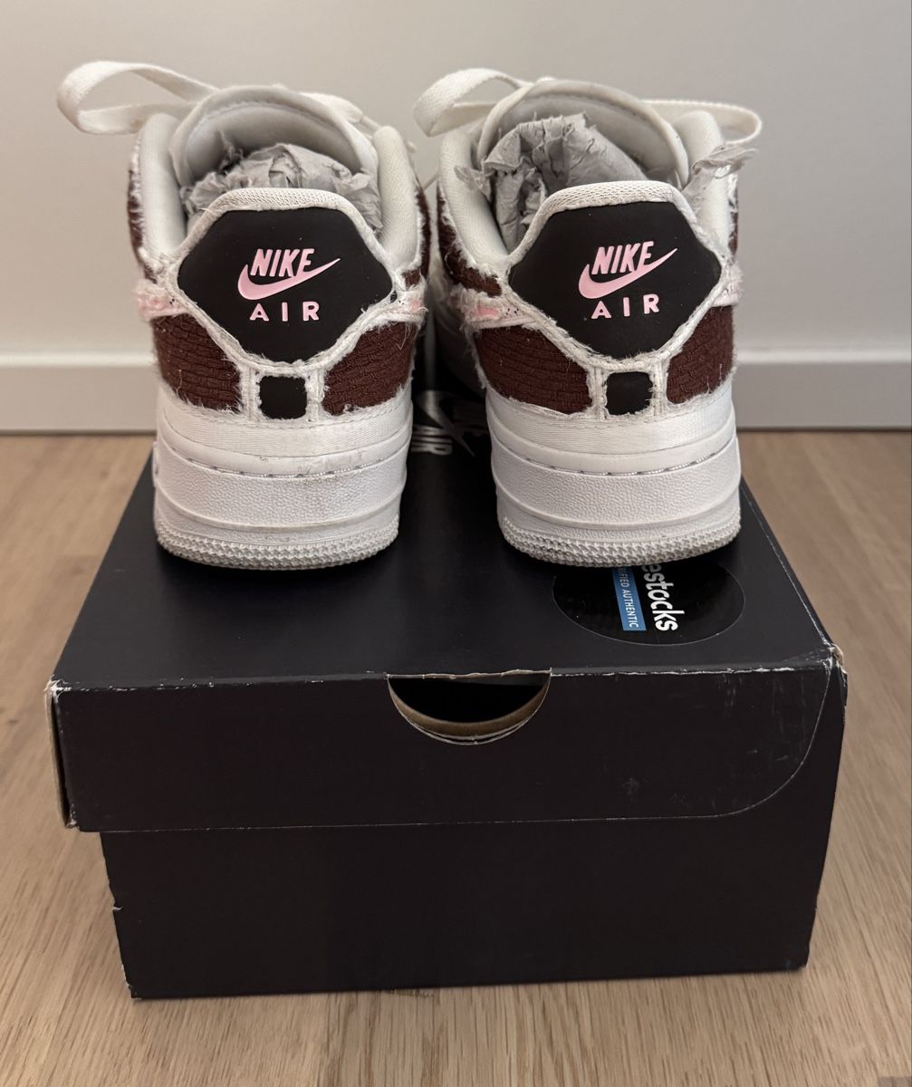 Scarpe da donna: Nike air force one édition limité taille 36 – Usato da geneve venduto da BadgePolice 4