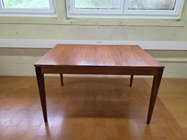 Schöner Vintage Tisch aus Holz ausziehbar 
