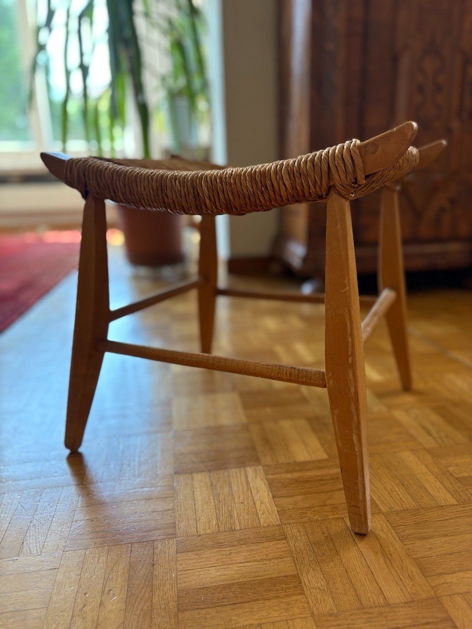 Sgabelli: Vintage Mid-Century Hocker mit Binsengeflecht – Usato da Ins venduto da ab_80 2