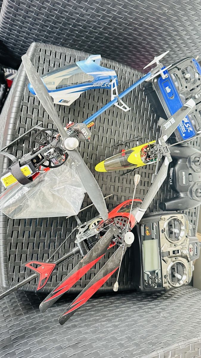 Modellismo RC: RC Helikopter und Fernsteuerung Bundle gebraucht – Usato da Nebikon venduto da sal_pvk8