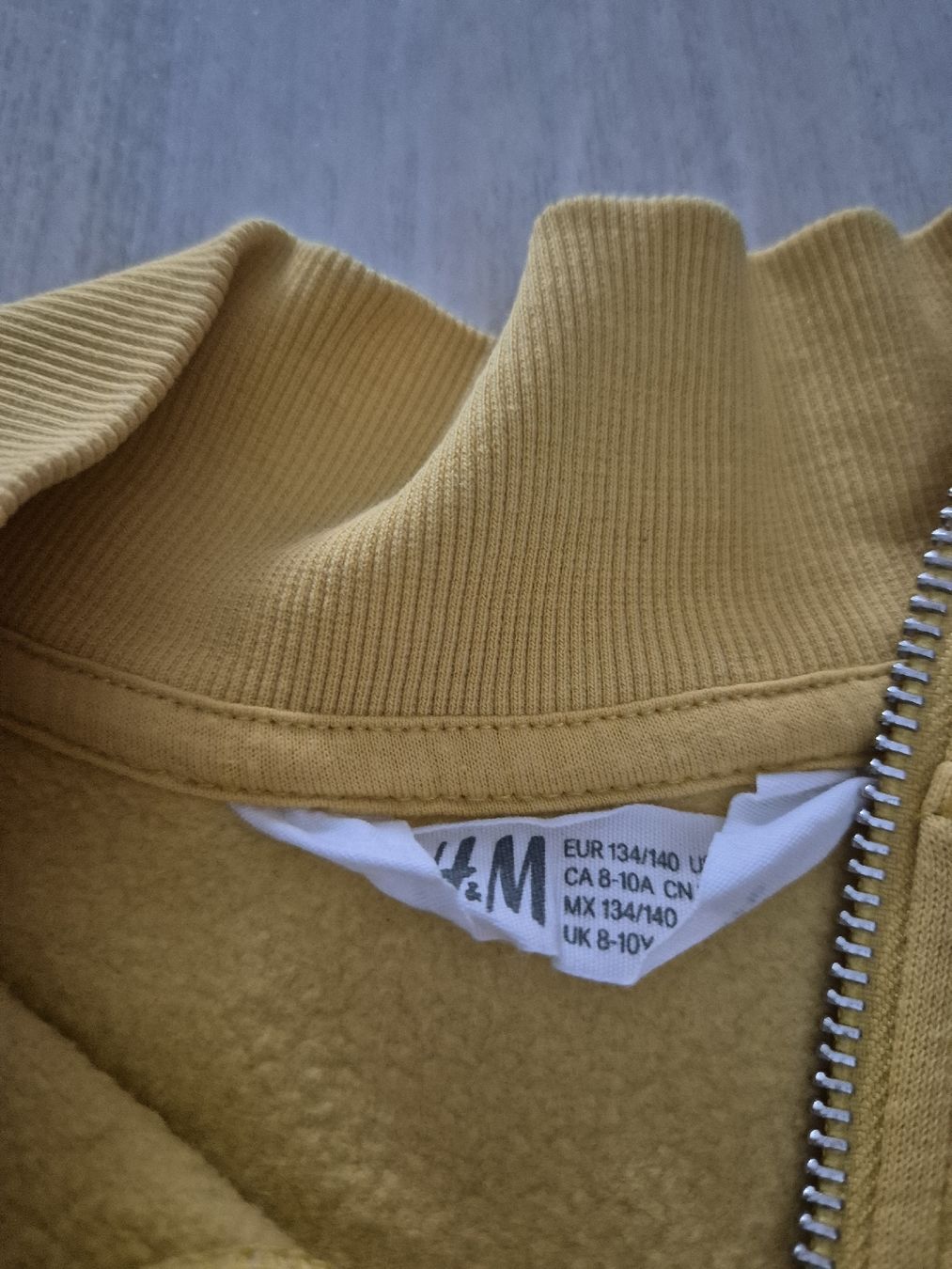 H&M Pullover & Sweatshirts: Pullover 2 Stück Gr. 134/140 – Gebraucht aus Stansstad von Kyra014 2