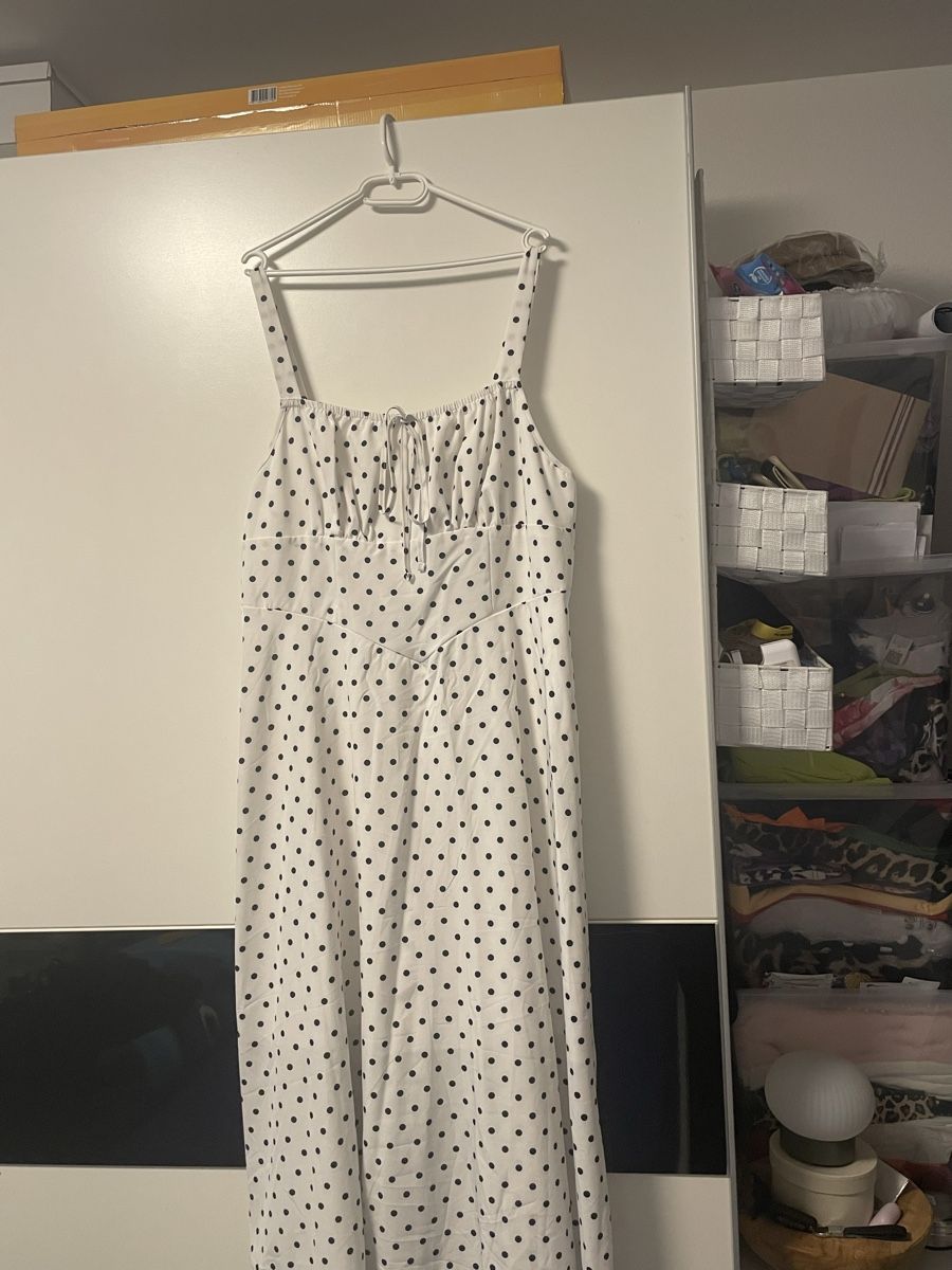 Vestiti: Kleid – Nuovo (secondo la descrizione) da Gossau ZH venduto da Lavinia07
