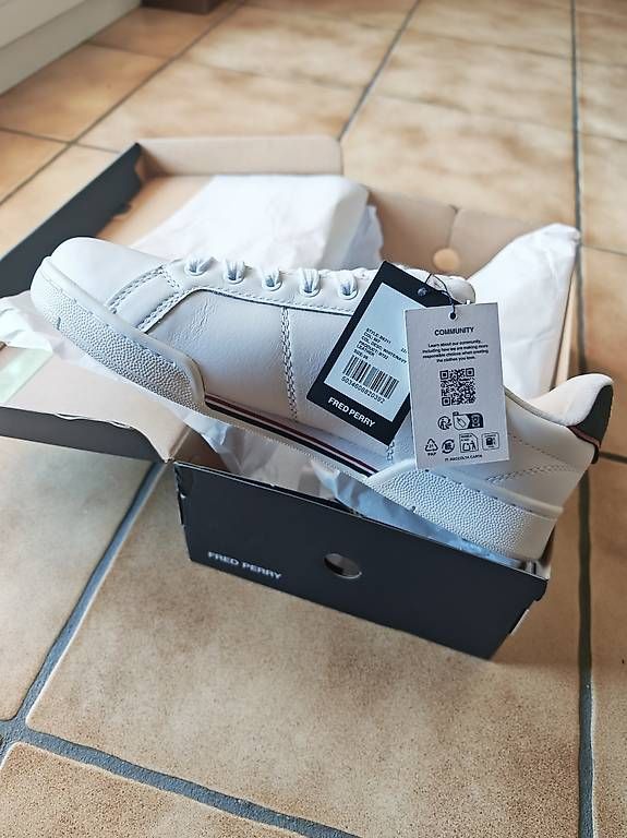 Scarpe da donna: Sneaker Fred Perry nuove – Usato da Cugnasco venduto da Ric72 1