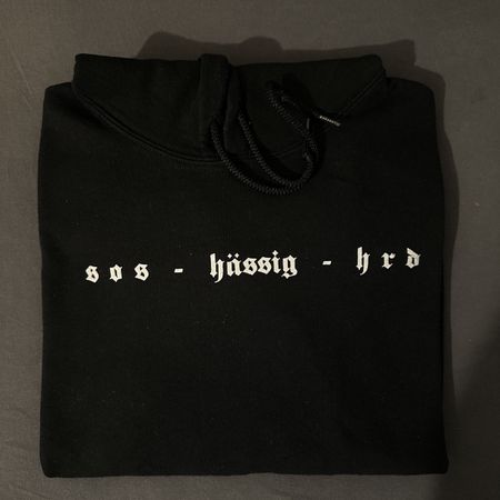 Hässig X Sos Hoodie, M