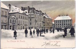 LA CHAUX - de - FONDS, place du marché en hiver