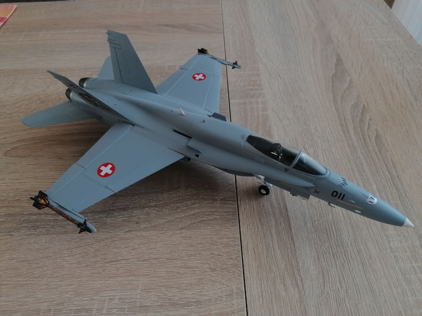 Schweizer Armee Modellbausätze & Standmodelle: FA/18  Massstab 1:48 – Neu (gemäss Beschreibung) aus Brunnen von pepone08 2