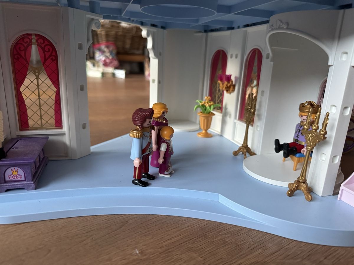 Playmobil Spielzeuge: Playmobil Schloss – Gebraucht aus Auw von Stana5 3