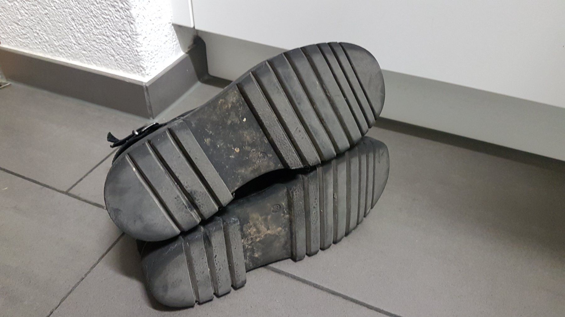 Scarpe per ragazze: Schuhe Mädchen Damen Grösse 37 – Usato da Fehraltorf venduto da 5798graf 3