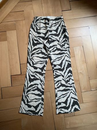 Zebra Hose crème-olivgrün - 38