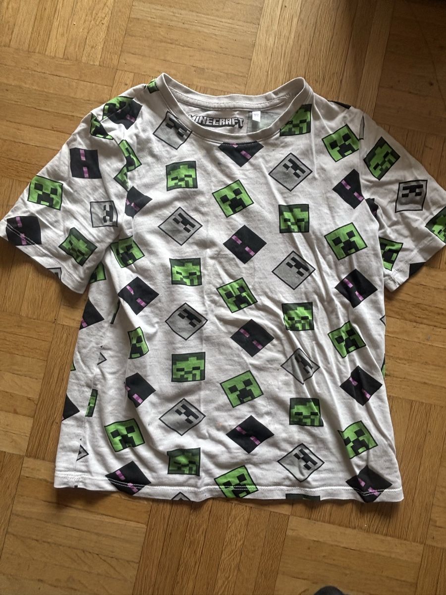 Kleiderpakete & -sets: Lot de 5 pull minecraft – Gebraucht aus Petit-Lancy von Hpk_tbk 1