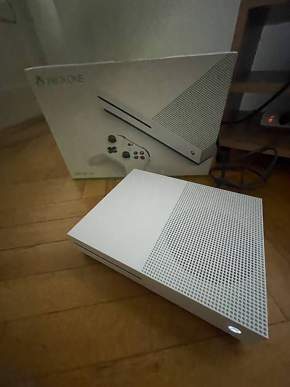 Consoles: X Box One – D'occasion à Rapperswil SG par Golf85 1