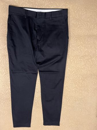 Pantalons Zara noir taille 42, comme neuf