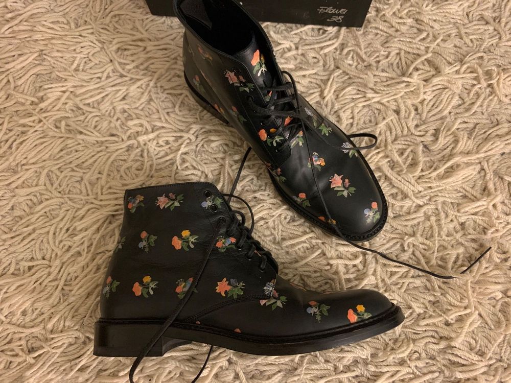 Saint laurent sale lolita boots