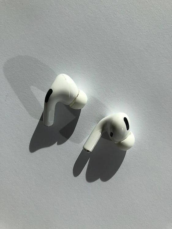 Kopfhörer: Apple AirPods Pro – Gebraucht aus Winterthur von Membran95