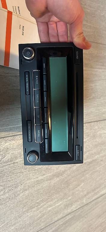 Radio: Vw T5 autoradio RCD 310 – Usato da Ligornetto venduto da DaniCeller 1